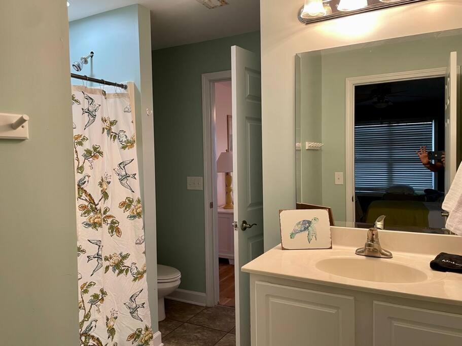 3 Bedroom Condo, Ocean Views & Short Walk To Beach! Oak Island Exterior photo